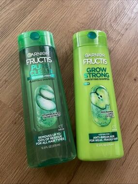 Garner Pure Clean & Grow Strong purifying and fortifying Shampoo - Green